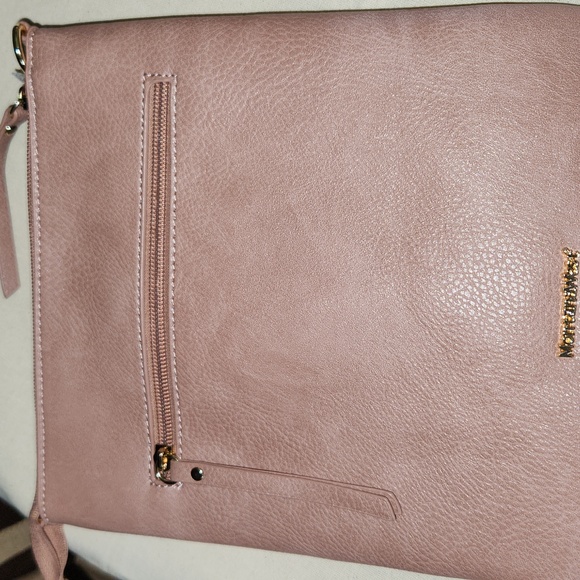 Bundle of Wristlets and Crossbody. - Picture 6 of 16